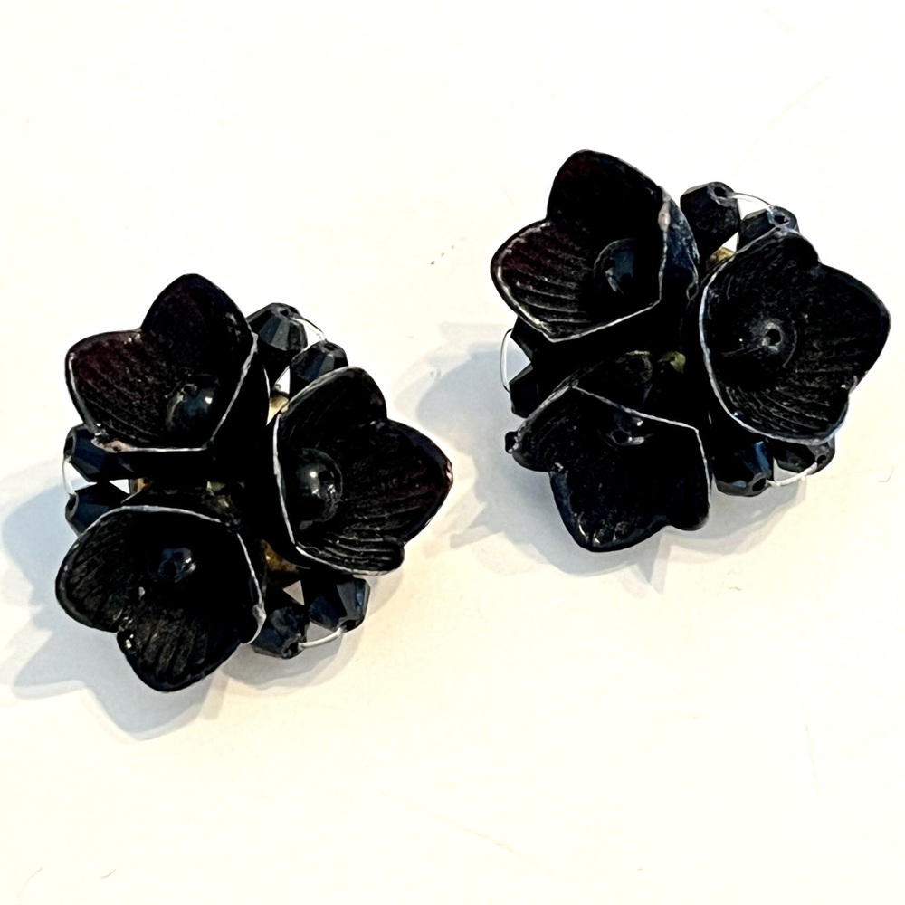 Vintage 50’s Rare Black Flowerette Clip-On Earrings